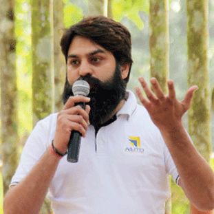 Shekhar Vats,   Founder- Director